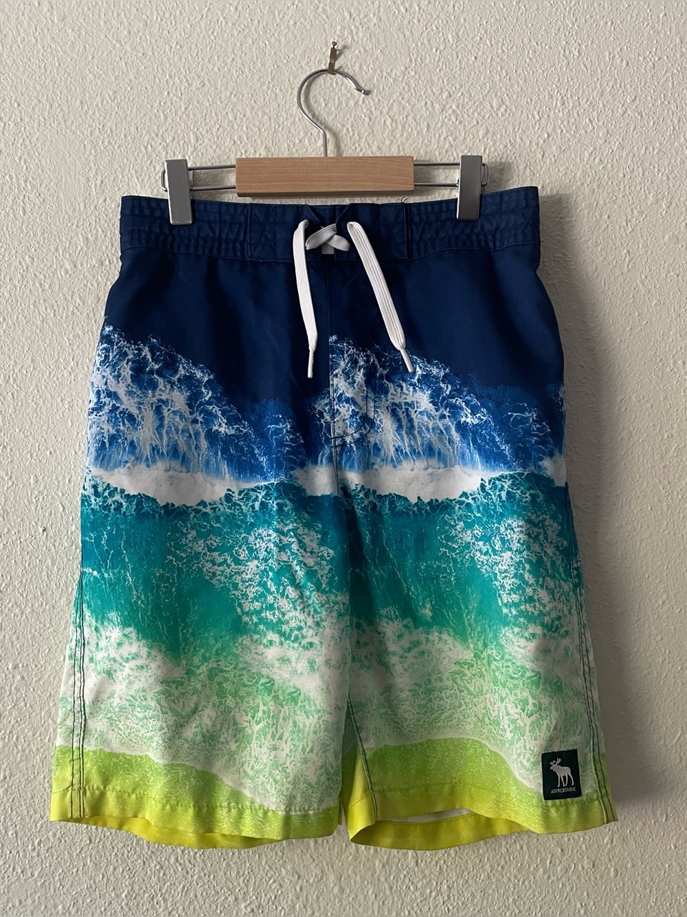 Abercrombie Kids Swim Trunks Boys 13 14 Blue Wave Print Board Shorts